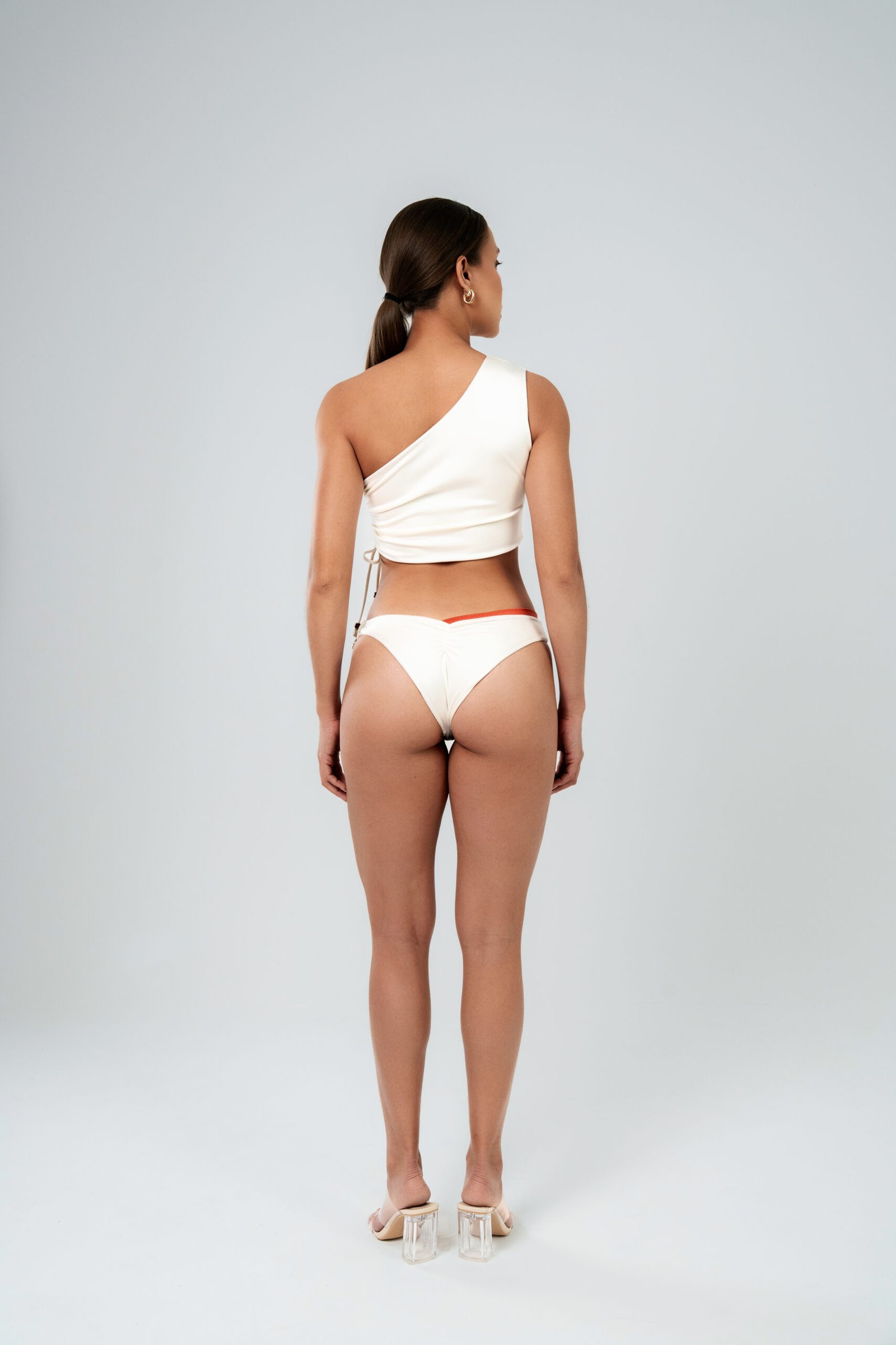 DUSKITTEN AMBER MOONLIGHT · Cheeky Bottom — campaign shot 3